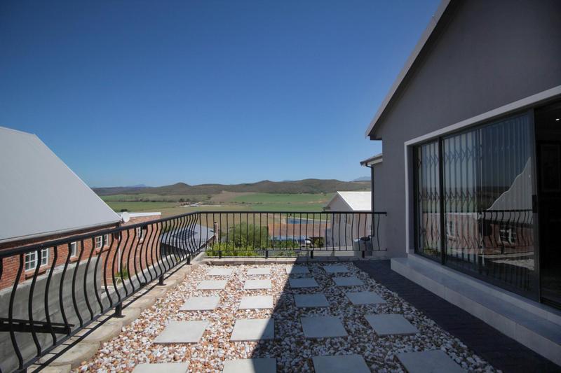 2 Bedroom Property for Sale in Reebok Western Cape